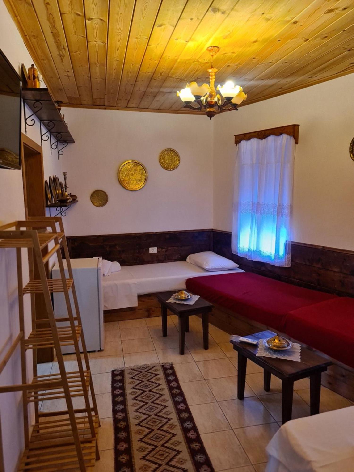 Santa Room-Old Bazaar Center-Гірокастра Екстер'єр фото